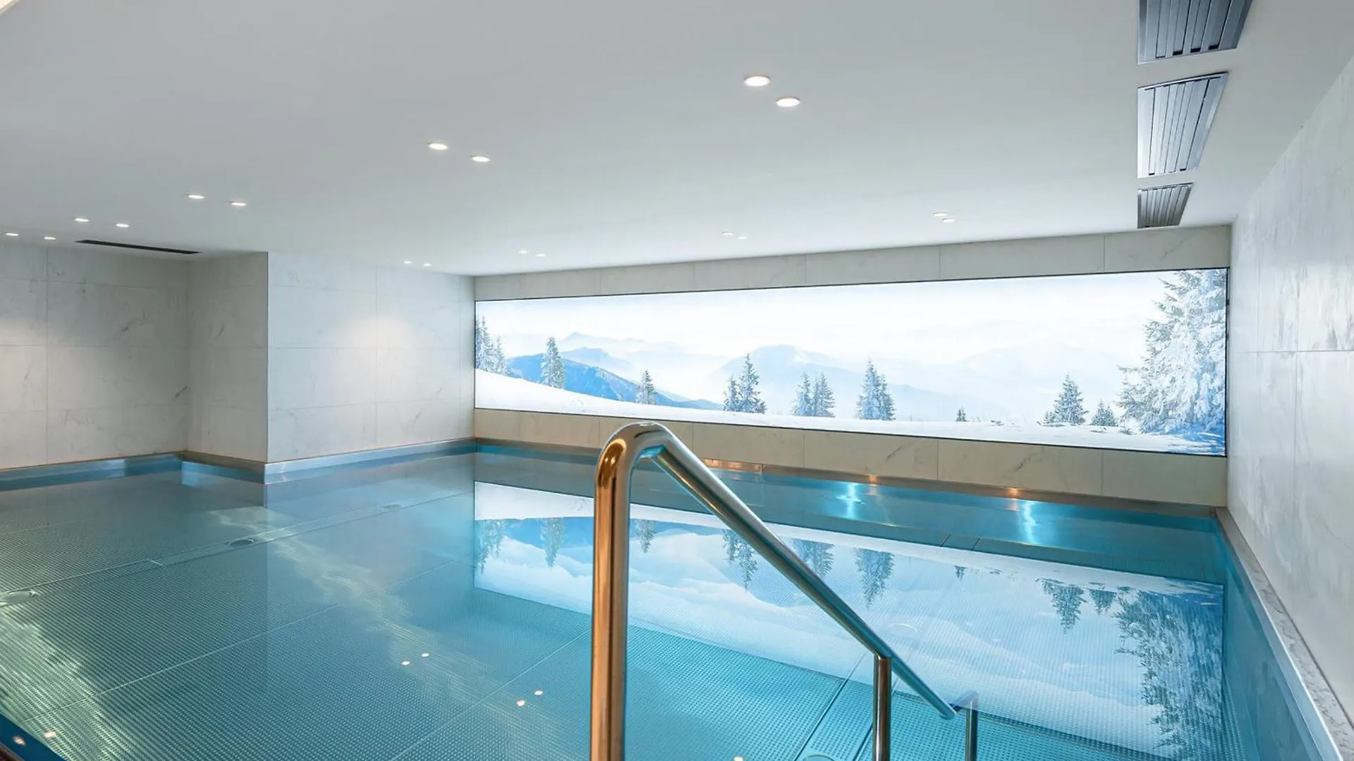 Penthouse Familial Avec Piscine, Hammam, Sauna Et Parking A Megeve - Fr-1-569-83 0*,  France